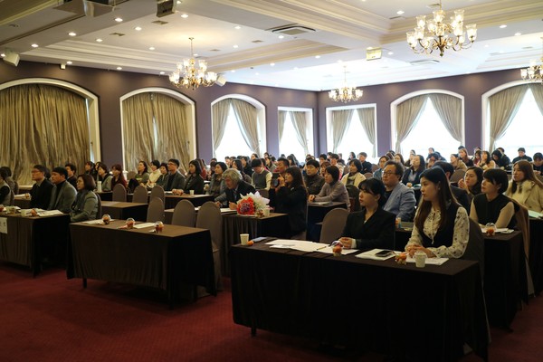라비돌리조트 대연회장에서 통합사례관리 성과보고회 행사를 기념하고 있다.(사진제공=화성시청)