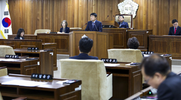 박형우 계양구청장은 지난 25일 열린 제218회 계양구의회 제2차 정례회에서 구정연설을 통해 내년 구정운영 방향과 비전을 제시했다. (사진제공=계양구청)