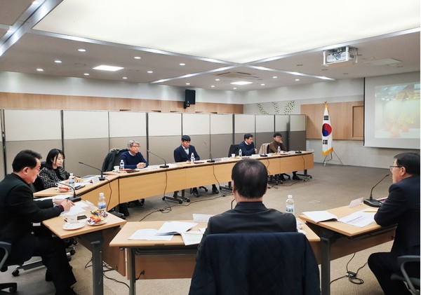 재단법인 고양국제꽃박람회는 고양국제꽃박람회의 발전 방향을 모색하기 위한 자문회의를 지난 6일 고양꽃전시관에서 개최했다. (사진제공= 고양국제꽃박람회)