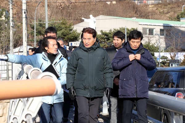 롯데아울렛 현장점검. (사진제공=용인시청)