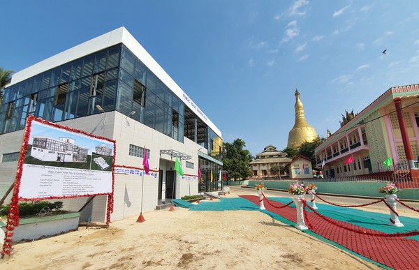 수원시와 세계화장실협회는 지난 27일 미얀마 바고에서 ‘수원화장실’ 건립 기념 준공식을 열었다. (사진제공=수원시청)
