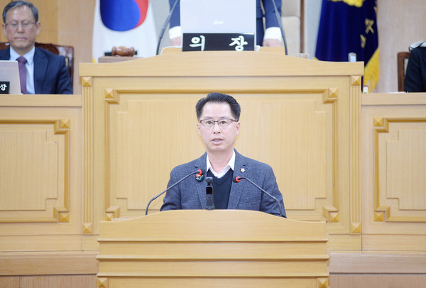 파주시의회 운영위원장인 최창호 시의원은 15일 제214회 임시회 제1차 본회의에서 5분 자유발언을 통해 파주시 청렴도 향상 대책을 촉구했다. (사진제공=파주시의회)