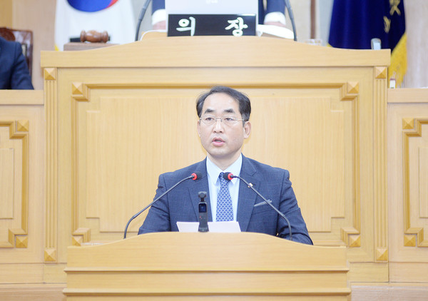 파주시의회 최유각 의원은 지난 15일 ‘제214회 임시회 제1차 본회의’에서 5분 자유발언을 통해 (파주시에) “DMZ 안보관광을 즉각 재개하라”고 촉구했다. (사진제공=파주시의회)