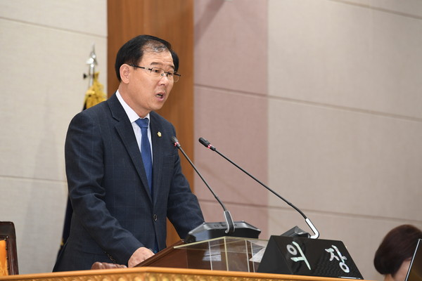 이희창 양주시의회의장이 제313회 임시회 본회의를 진행하고 있다. (사진제공=양주시의회)