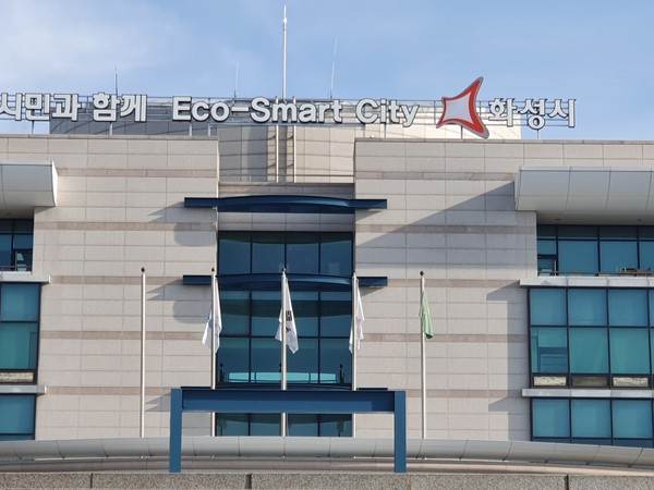 화성시는 연휴기간에 관내 공영주차장을 무료로 운영하고, 24일부터 26일까지 비봉⦁매송 간 도시 고속도로 통행료를 면제한다.(사진=김삼철기자)