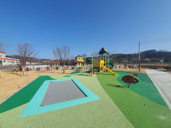 양평군 청운면은 지난 23일 ‘청운아우름 놀이터’ 를 개장했다. (사진제공=양평군청)