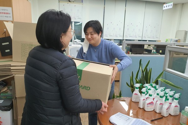 안산시가 관내 어린이집, 유치원에 마스크 11만 개를 지원하기로 했다. (사진=안산시 제공)