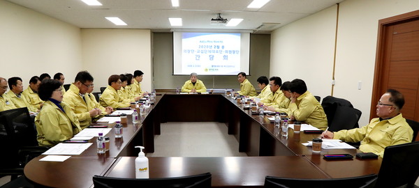 송한준 의장은 5일 의회 3층 제1간담회의실에서 긴급의장단 희의를 소집하고 2월 임시회 일정 중 의사일정을 조정하기로 결정했다. (사진제공=경기도의회)