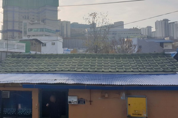 슬레이트 철거 후 지붕공사 사진. (사진제공=동구청)