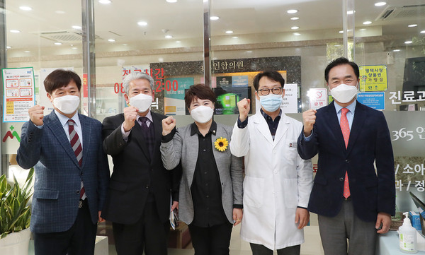 정장선 평택시장이 신종 코로나 맞서 분주한 현장 행정을 이어가고 있다. (사진제공=평택시청)