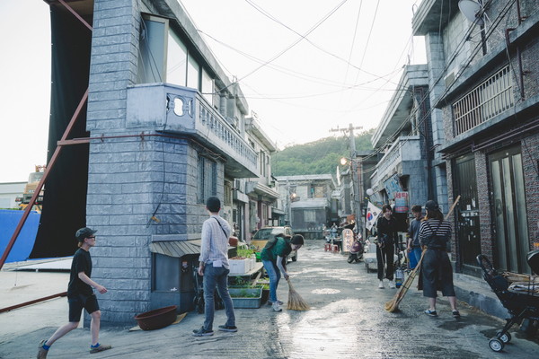 영화 ‘기생충’ 촬영 당시 고양아쿠아특수촬영스튜디오 모습. (사진제공=고양시청)