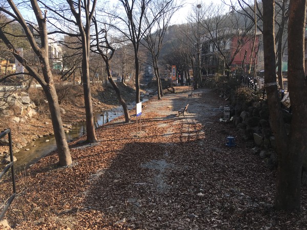 용인시는 수지구 동천동 고기리 계곡에 시민 휴식 쉼터 등을 만드는 사업이 경기도 청청계곡 복원 생활 SOC 사업 공모에 선정됐다고 밝혔다. (사진제공=용인시청)