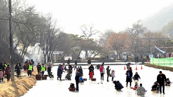 눈내리는 초리골 겨울축제 개장식 (사진제공=파주시청)