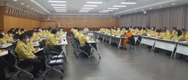 파주시는 지난 18일 최종환 시장 주재로 2021년 국비 확보 방안 관련 확대간부회의를 열었다. (사진제공=파주시청)