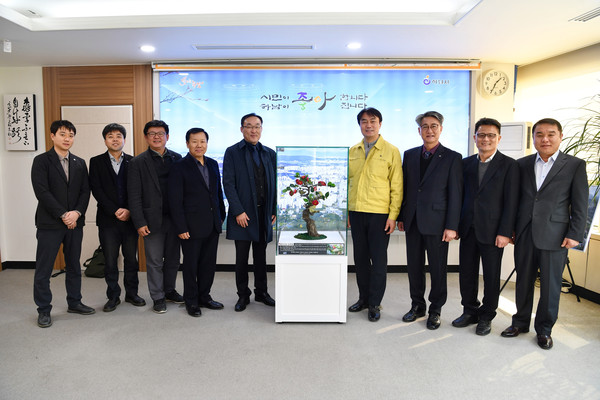 하남시는 20일 신안군과 조류 박제·목각 표본을 상호 교류하기로 임대차 계약을 체결했다. (사진제공=하남시청)