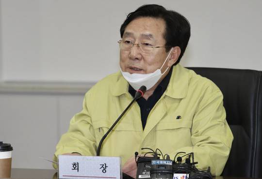 김기문 중소기업중앙회 회장은 27일 서울 여의도 본회에서 열린 '코로나19 확산 관련 설명회'에서 상생의 정신을 강조했다.(사진=중소기업중앙회)
