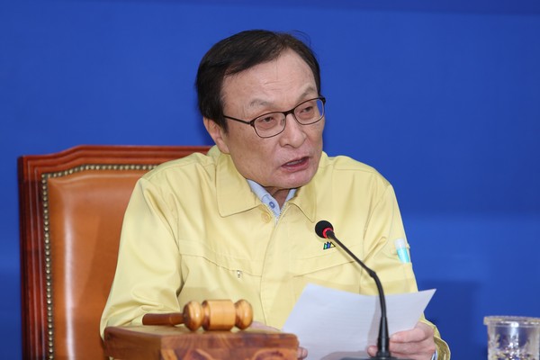 이해찬 더불어민주당 대표가 4일 오전 열린 최고위원회에서 검찰이 신천지를 강제수사해야 한다고 주장했다. (사진=장민호 기자)