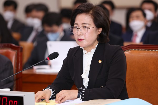 추미애 법무부 장관이 최근 검찰에 신천지 강제수사를 지시한 것에 대해 "국민 86%가 압수수색 필요성을 요구하고 있다"고 말했다. (사진=장민호 기자)