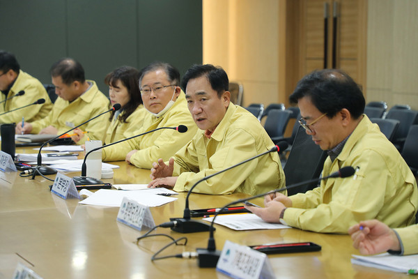 정장선 평택시장이 15일 시민 호소문을 발표했다. (사진제공=평택시청)
