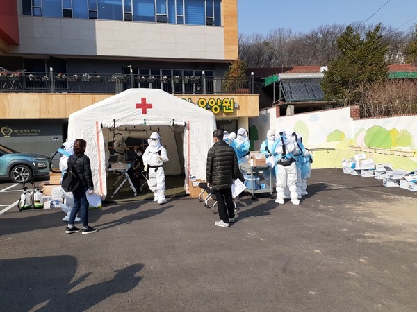 양주시는 30일 베스트케어요양원 입소자의 의정부시 5번째 코로나19 확진과 관련, 해당 요양원 종사자와 입소자 전원에 대한 전수 검사에 들어갔다고 밝혔다. (사진제공=양주시청)