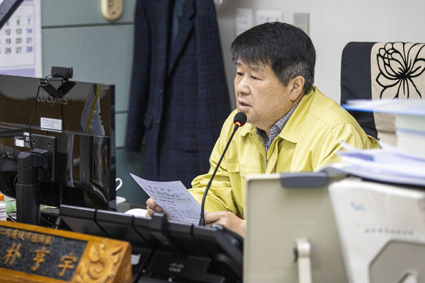 계양구가 코로나19 확산을 방지를 위한 정부의 사회적 거리두기 정책에 적극 동참하고자 1일 영상으로 4월 중 직원 월례조회를 개최했다. (사진제공=계양구청)