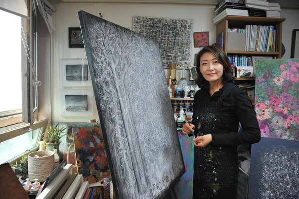 서양화가 박희영 작가 (사진제공=복합문화공간 갤러리 그림수다 )