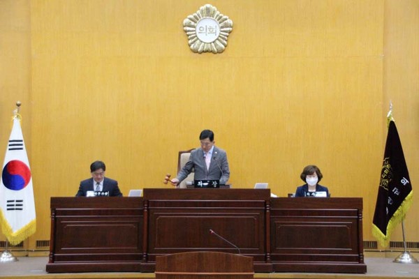 연천군의회는 제255회 임시회를 21일 개회하여 27일까지 7일간의 의정활동에 들어간다. (사진제공=연천군의회)
