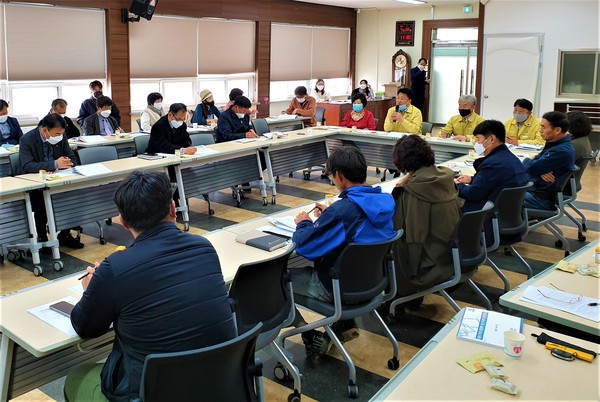 이천시는 지난 22일 이천시농업기술센터에서 지속가능한 먹거리 체계를 구축하기 위한 종합계획 수립 2차 중간보고를 실시했다. (사진제공=이천시청)