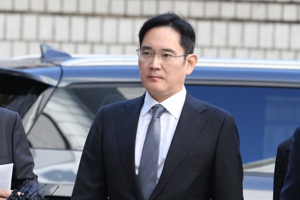 이재용 삼성전자 부회장이 6일 오후 기자회견을 열고 경영권 승계와 노조 문제에 대해 대국민 사과했다. 사진은 작년 11월 22일 열린 파기환송심 2차 공판에 출석 중인 이 부회장. (사진=장민호 기자)