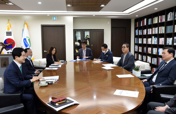 의정부시와 경기관광공사는 6일 의정부시청에서 간담회를 개최했다. (사진제공=의정부시청)