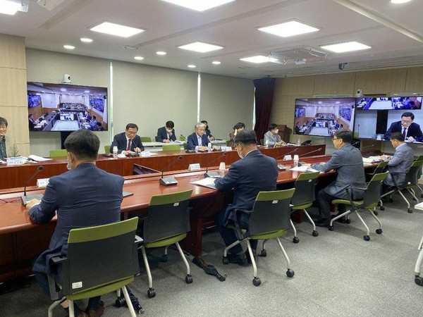 경기도교육청이 지난 15일 학교공간혁신 방안 모색을 위해 화상으로 ‘학교공간혁신 추진단 제1차 협의회’를 했다. (사진제공=경기도교육청)