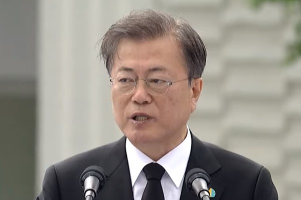 문재인 대통령이 18일 오전 광주 5·18민주광장에서 열린 '40주년 5·18 민주화운동 기념식'에 참석해 진상 규명에 최선을 다하겠다고 약속했다. (사진=KTV 캡처)