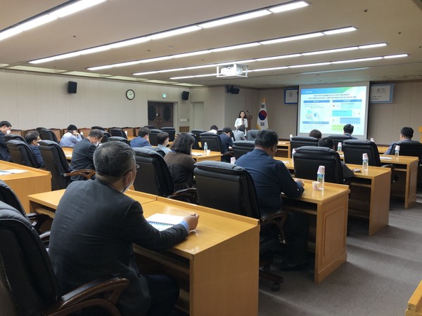 부천시는 지난 14일 부천시의회 대회의실에서 ‘통합먹거리 지원센터 건립 타당성 연구 용역’ 착수보고회를 개최했다. (사진제공=부천시청)