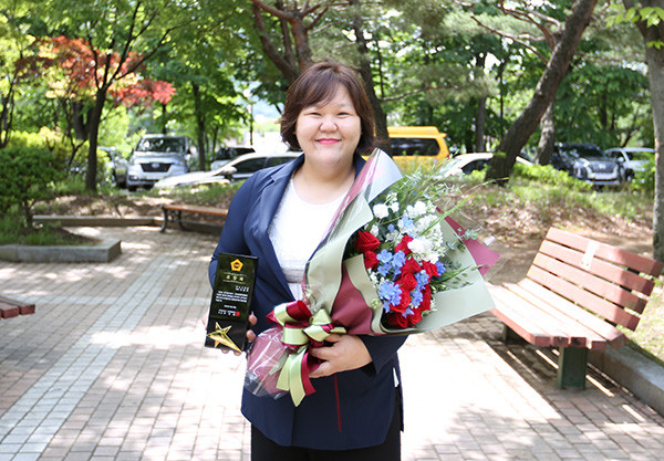 하남시의회 이영아 의원이 20일 경기동부권 시군의장 협의회에서 주관한 제7회 의정활동 평가에서 공약실천 분야 최우수 의원으로 선정됐다. (사진제공=하남시의회)
