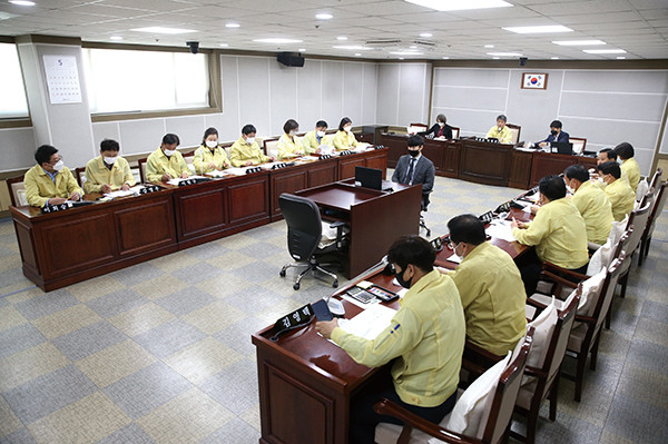 수원시의회는 27일 제351회 임시회 예산결산특별위원회 3차 회의에서 2020년도 제3회 추경예산안을 의결했다. (사진제공=수원시의회)