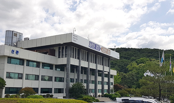 경기도는 올해 6월부터 ‘면접수당 지급기업 인증제’를 시행한다. 사진은 경기도청 전경. (사진=중앙신문DB)