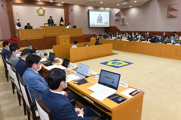 양주시의회는 제318회 정례회를 개회해 의원발의 조례 2건을 처리하고, 2020년도 제2회 추경예산안을 심사했다. (사진제공=양주시의회)