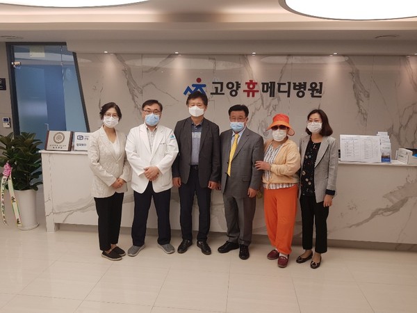 고양시 덕양구 창릉동행정복지센터와 지역사회보장협의체 및 관련 단체가 힘을 모아 형편이 어려운 독거 외국인의 수술 및 자립을 도왔다. (사진제공=고양시청)