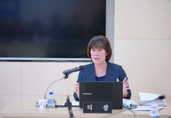 방미숙 하남시의장은 지난 9일 진행된 건설과 소관 행정사무감사에서 보안등 운영 전반에 대해 문제점을 제기하고, 사업 관리에 만전을 기할 것을 촉구했다. (사진제공=하남시의회)