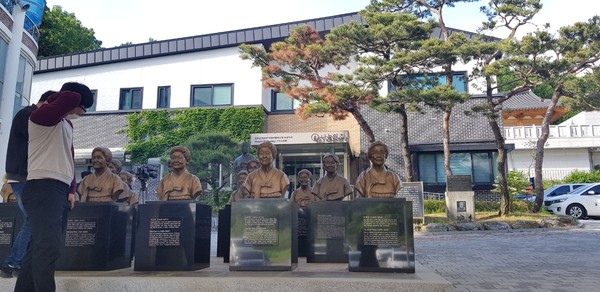최근 논란이 되고 있는 정의기억연대(정의연)의 ‘일본군 위안부 피해자 할머니 후원금’에 이어 경기도 광주시 소재의 나눔의 집 후원금 사용문제가 나눔의 집 직원들의 내부고발을 통해 알려졌다. 사진은  위안부 피해자 6명의 할머니들이 거주하고 있는 경기 광주소재 나눔의 집 전경.(사진=장은기 기자)