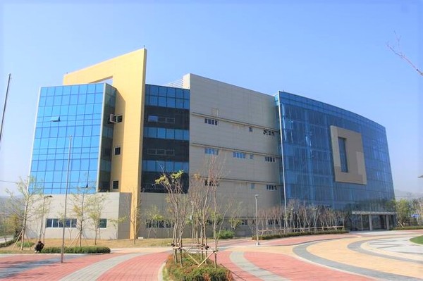 사진은 폭파 직전 ‘남북공동연락사무소’ 전경, (사진=통일부 제공)