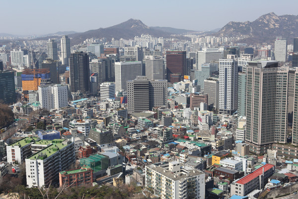 정부가 수도권 서쪽 절반을 규제 지역으로 묶는 21번째 부동산 대책을 발표했다. (중앙신문 자료사진)