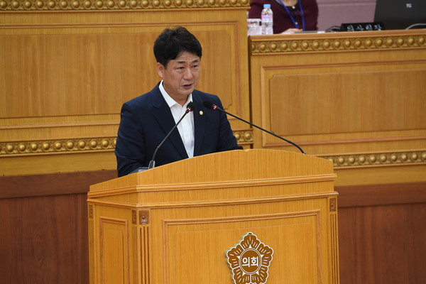 임재근 양주시의원은  출산 지원금을 대폭 늘린 출산장려금 등 지원에 관한 조례 전부개정조례안을 수정 발의해 의결했다. (사진제공=양주시의회)