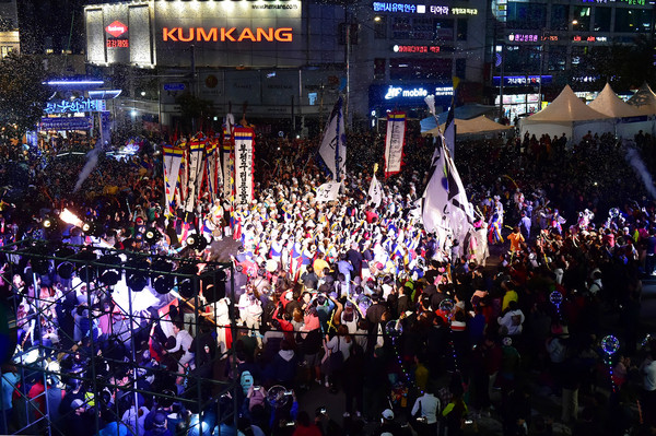 부평구가 코로나19 확산 우려에 따른 구민 안전을 위해 오는 10월 예정됐던 제24회 부평풍물대축제를 언택트(비대면)방식으로 축소·변경한다.  (사진제공=부평구청)