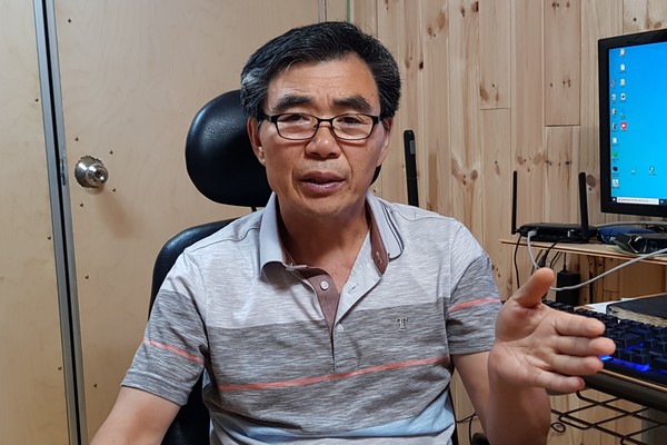 이민복 북한동포직접돕기운동 대북풍선단 단장은 "대북 전단이야 말로 평화 통일을 위해 가장 효과적인 수단"이라고 강조했다. (사진=장민호 기자)