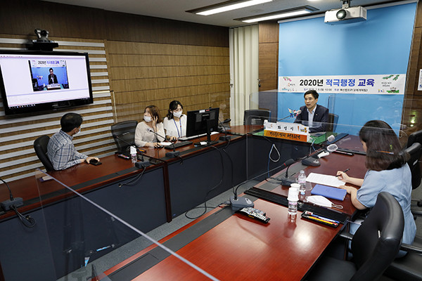 화성시는 신종코로나 바이러스감염증(코로나19)의 확산과 감염방지를 위해 적극행정 교육을 비대면 영상 교육으로 진행했다. (사진제공=화성시청)