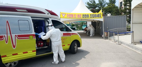 안성시보건소는 코로나19 증상이 있는 안성시민을 대상으로 무료 검사를 실시하고 있다. (사진제공=안성시청)