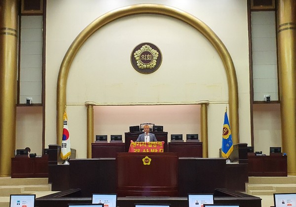 경기도의회 김영준 의원은 7일 경기도의회 본회의에서 5분 자유발언을 통해 국토부가 구로차량기지의 광명이전을 일방적으로 추진하는 것에 결코 반대 한다는 입장을 아주 강하게 밝혔다. (사진제공=경기도의회)