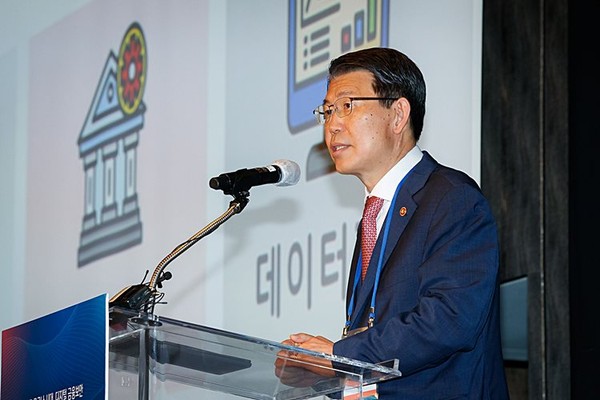 고위공직자들의 다주택 소유가 사회적 지탄을 받고 있는 가운데 은성수 금융위원장이 세종시 소재 아파트를 매각했다.(사진=금융위)