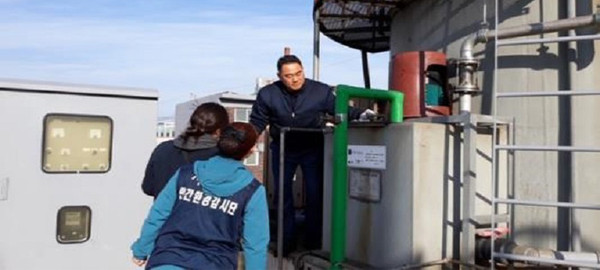 시흥시는 7월부터 10명의 민간환경감시원을 3개조로 나눠, 시흥스마트허브 및 주거지역의 악취를 24시간 단속 및 감시하고 있다. (사진제공=시흥시청)